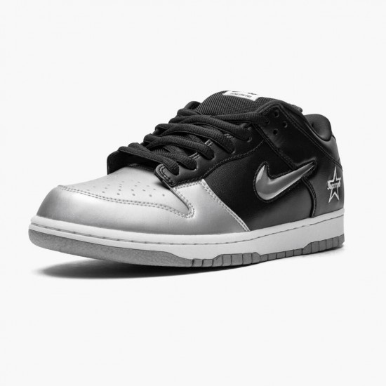 Nike SB Dunk Low Supreme Jewel Swoosh Stříbrný CK3480 001 Sportovní obuv